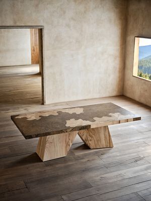 Aurum Dining Table