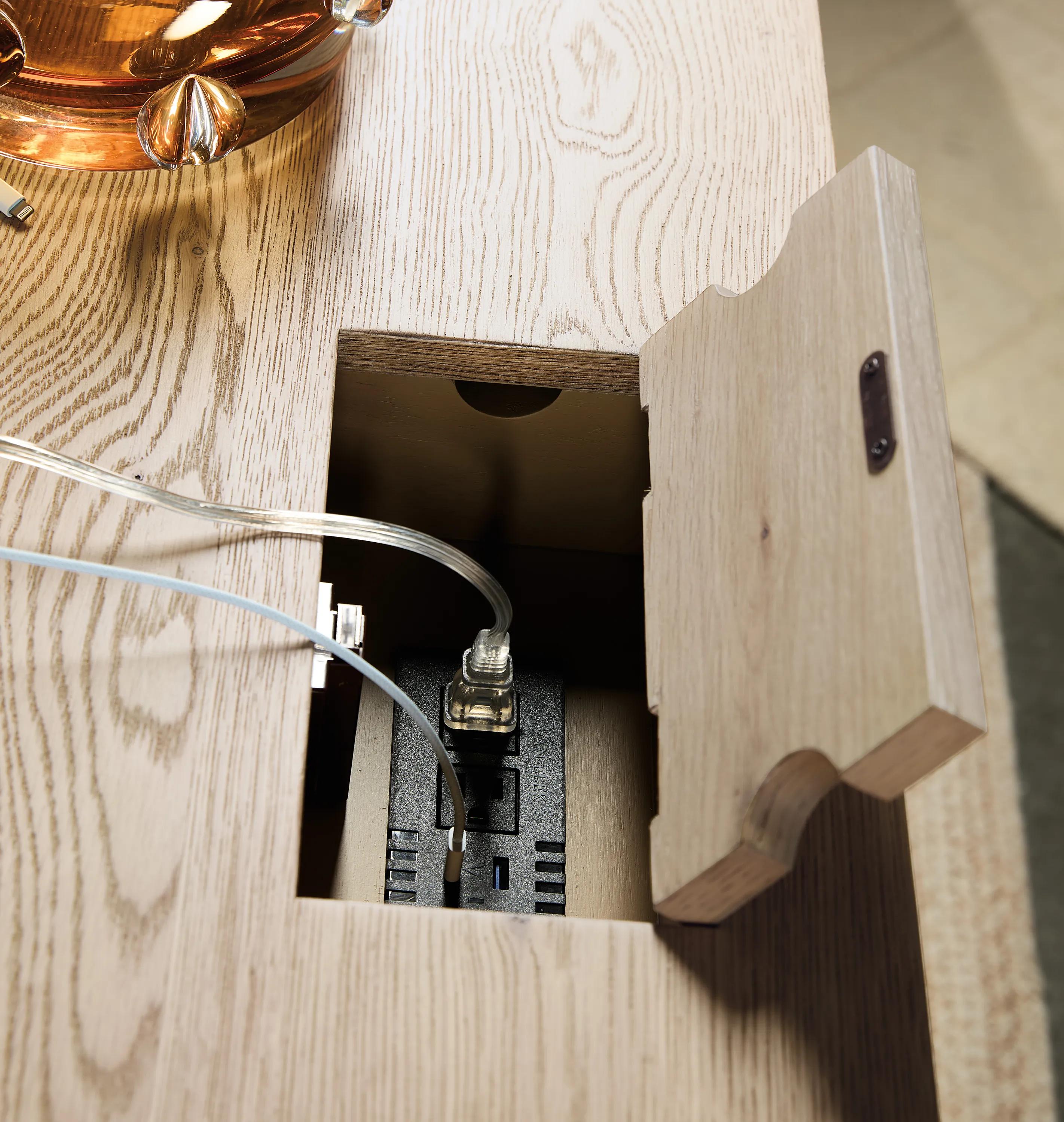 LIVINGSTON LIFT DESK